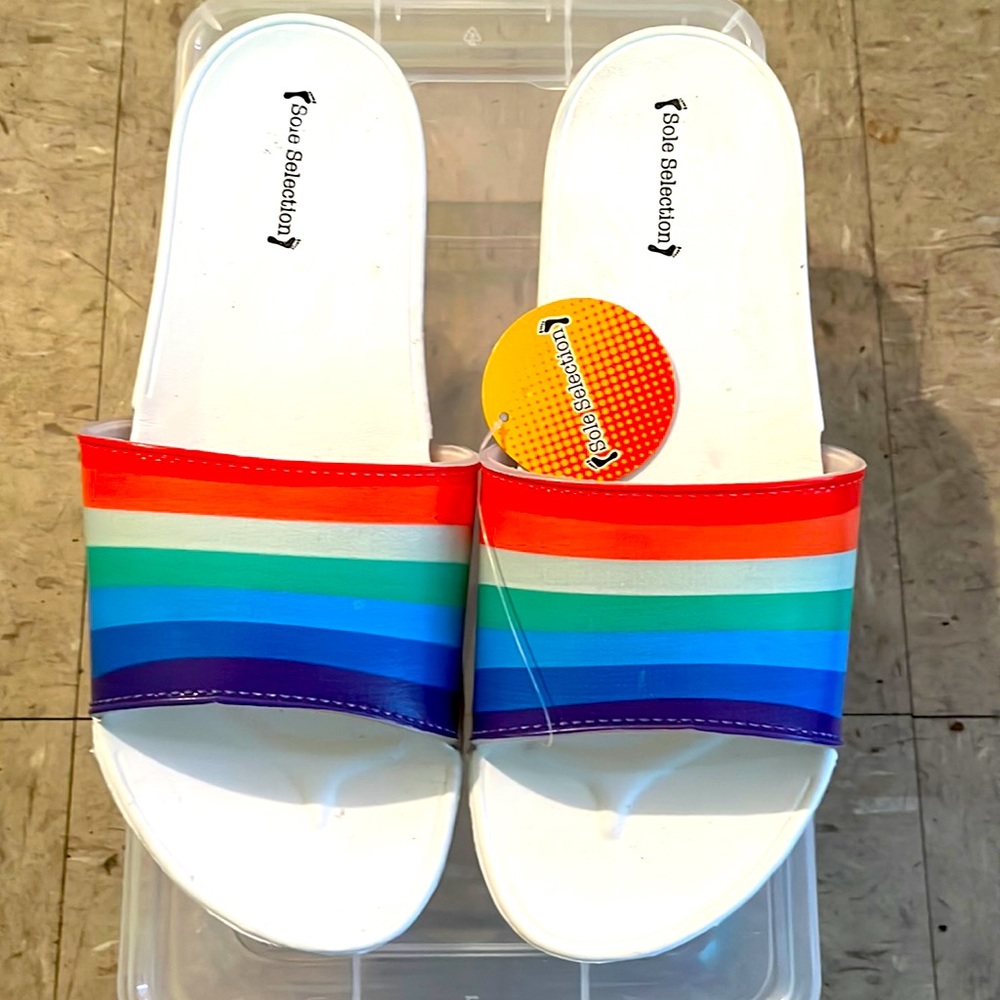 Rainbow slippers Women Size 11